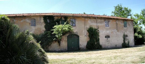 30 bedrooms Land in Livorno, Italy No. 568 5