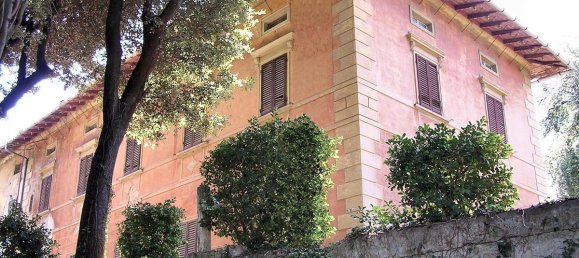 30 bedrooms Land in Livorno, Italy No. 568 2