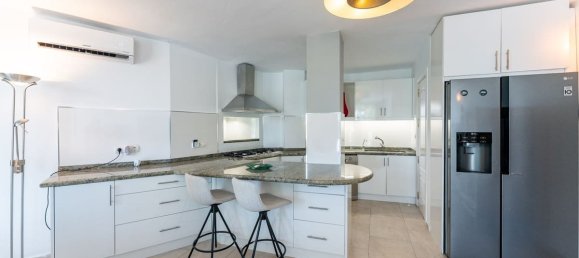 4 bedrooms Villa in Mijas, Spain No. 30391 4