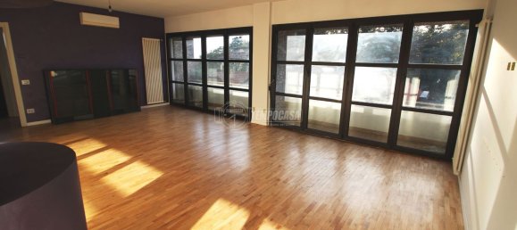 Квартира с 5 комнатами в Черменате, Италия № 75113 3