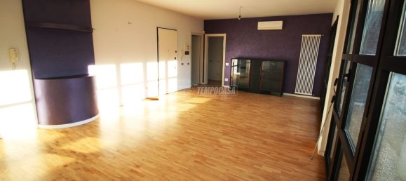 Квартира с 5 комнатами в Черменате, Италия № 75113 4