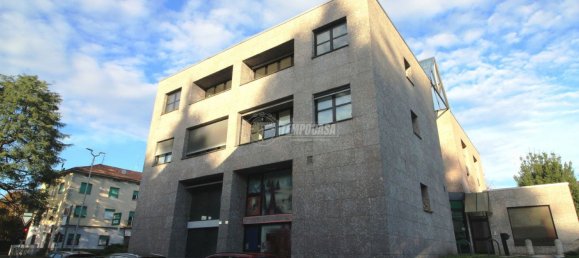 Квартира с 5 комнатами в Черменате, Италия № 75113 18