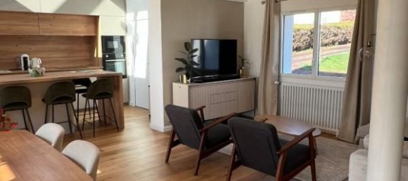 3 bedrooms House in La Haie-Fouassiere, France No. 96103 2