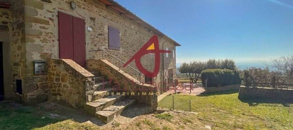 7 rooms House in Vinci, Italy No. 92750 5