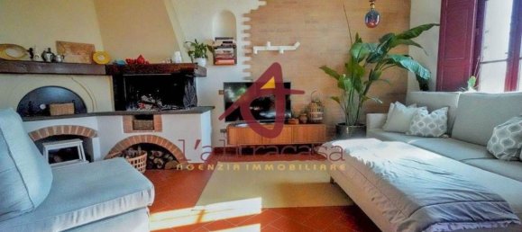 7 rooms House in Vinci, Italy No. 92750 16