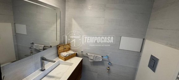 4 bedrooms Apartment in Naples, Italy No. 276812 27