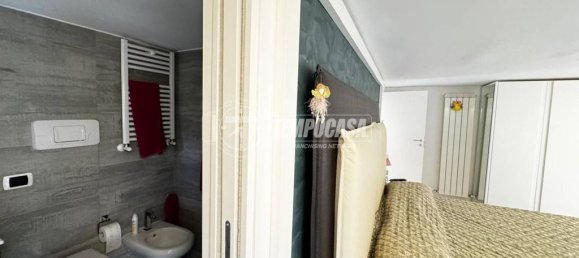 4 bedrooms Apartment in Naples, Italy No. 276812 18