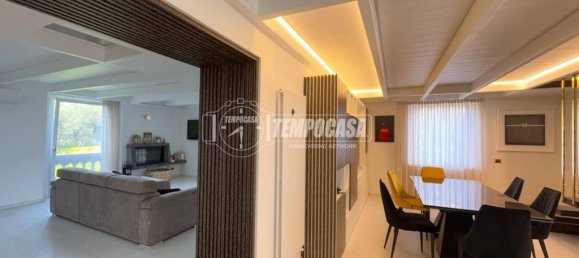 4 bedrooms Apartment in Naples, Italy No. 276812 6