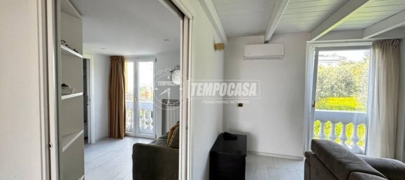 4 bedrooms Apartment in Naples, Italy No. 276812 11