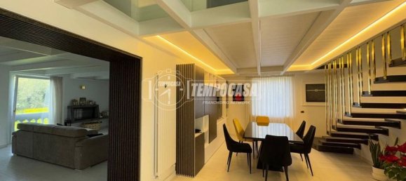 4 bedrooms Apartment in Naples, Italy No. 276812 7