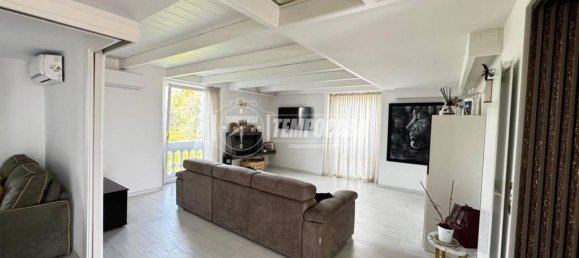 4 bedrooms Apartment in Naples, Italy No. 276812 13