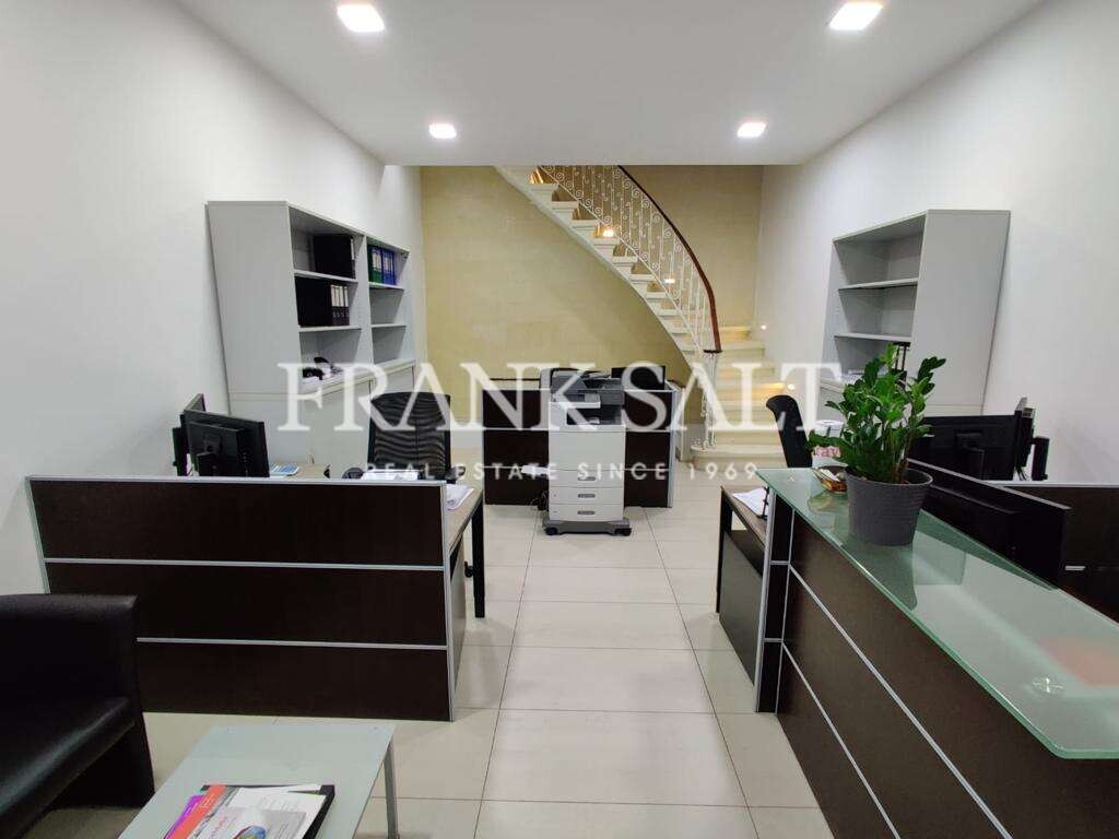 Bureau à Valletta, Malta 120m² No. 12944