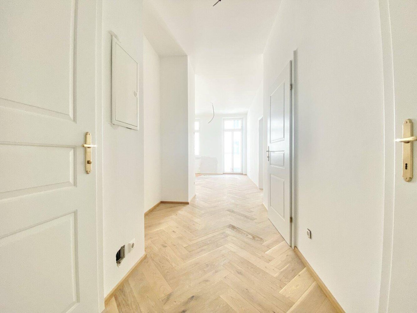 Квартира с 2 комнатами в Пенцинг, Австрия № 187291