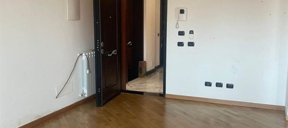 2 bedrooms Apartment in Rome, Italy No. 342882 3