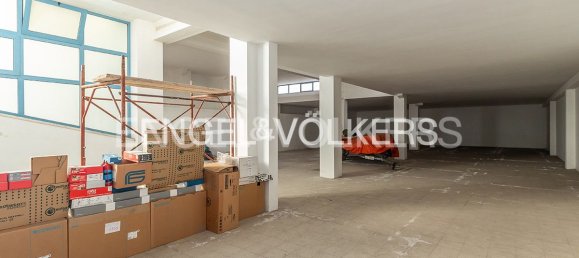 1 room Garage in Rome, Italy No. 126166 6