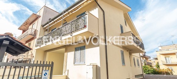 1 room Garage in Rome, Italy No. 126166 7