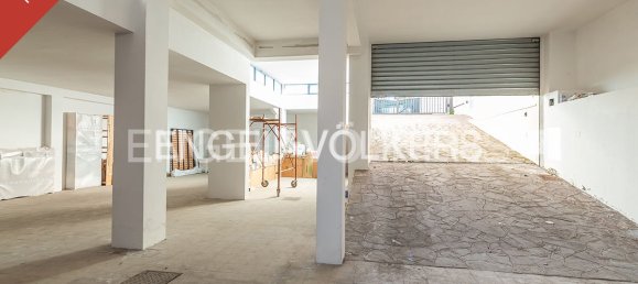 1 room Garage in Rome, Italy No. 126166 2