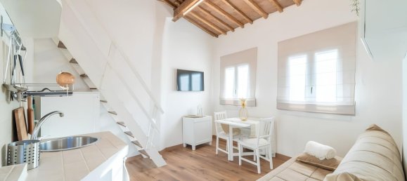 Studio in Florence, Italy, Nr. 51532 2