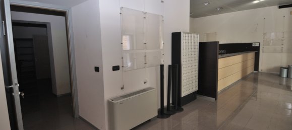 2-Zimmer Gewerbliche Immobilie in San Vito dei Normanni, Italy, Nr. 104084 7