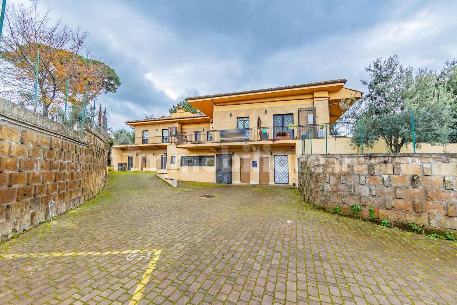 5-Zimmer Gebäude in Frascati, Italy, Nr. 303986