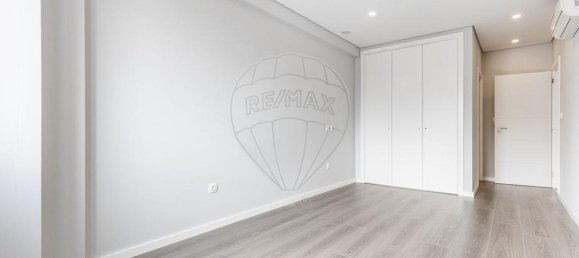 4 Schlafzimmer Doppelhaus in Loures, Portugal, Nr. 69102 9