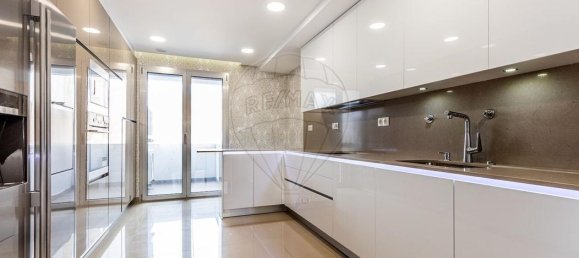 4 Schlafzimmer Doppelhaus in Loures, Portugal, Nr. 69102 2