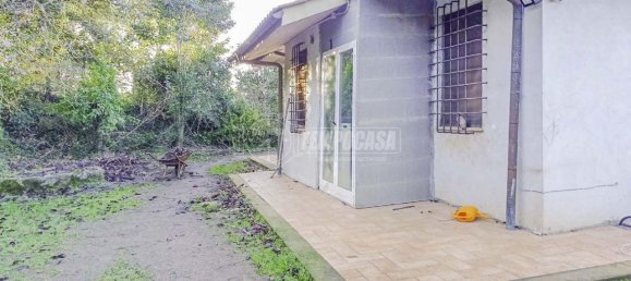 5 rooms Villa in Oriolo Romano, Italy No. 4584 3