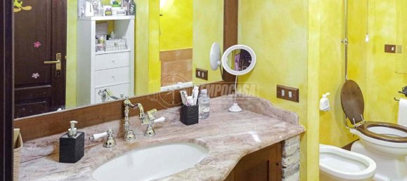 5 rooms Villa in Oriolo Romano, Italy No. 4584 25