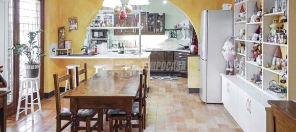 5 rooms Villa in Oriolo Romano, Italy No. 4584 10