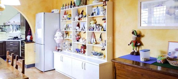 5 rooms Villa in Oriolo Romano, Italy No. 4584 12