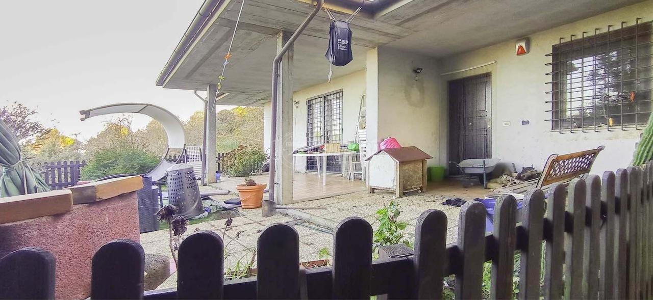 5 rooms Villa in Oriolo Romano, Italy No. 4584