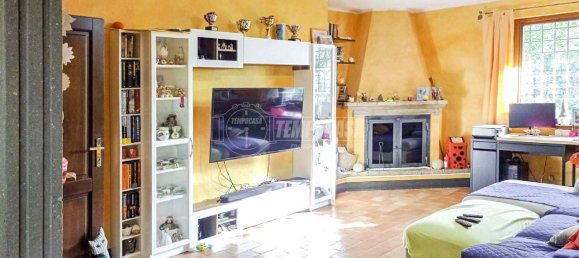 5 rooms Villa in Oriolo Romano, Italy No. 4584 14