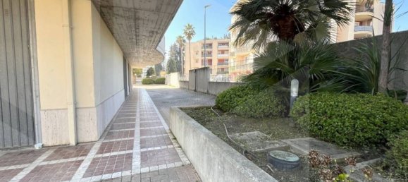 Apartamento de 3 habitaciónes en Montesilvano, Italy No. 19427 21