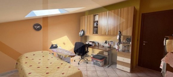 Apartamento de 3 habitaciónes en Montesilvano, Italy No. 19427 17