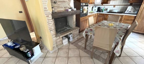 Apartamento de 3 habitaciónes en Montesilvano, Italy No. 19427 6