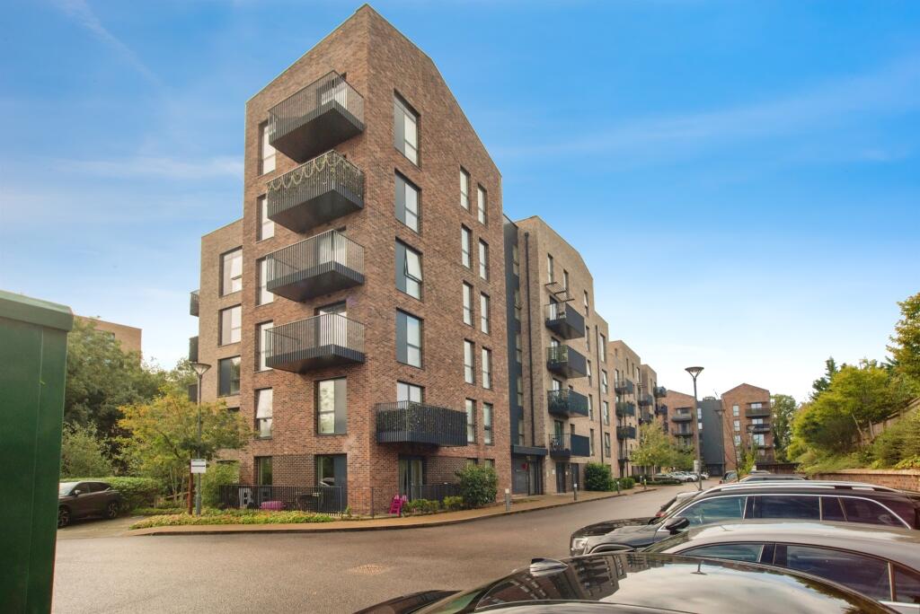 2 bedrooms Apartment in Watford, United Kingdom No. 6082