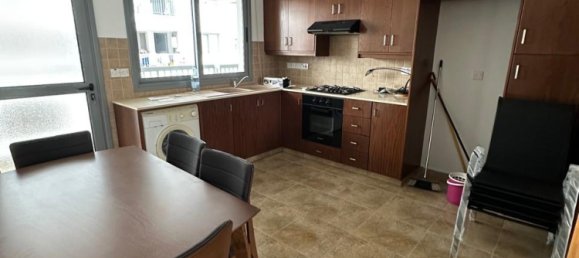 2 bedrooms Apartment in Larnaca, Cyprus No. 26707 3