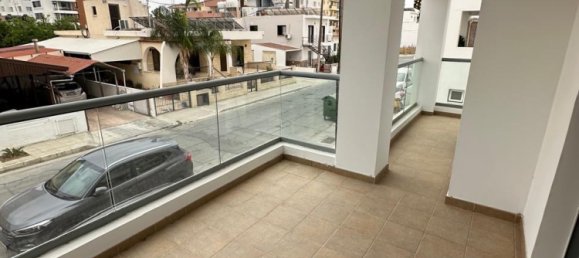 2 bedrooms Apartment in Larnaca, Cyprus No. 26707 8