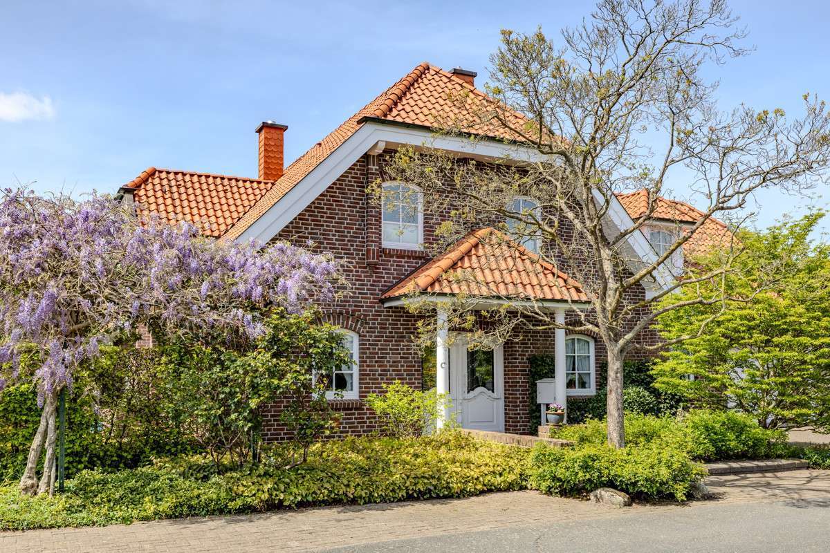 Дом с 5 комнатами в Аммерланд, Германия № 286201