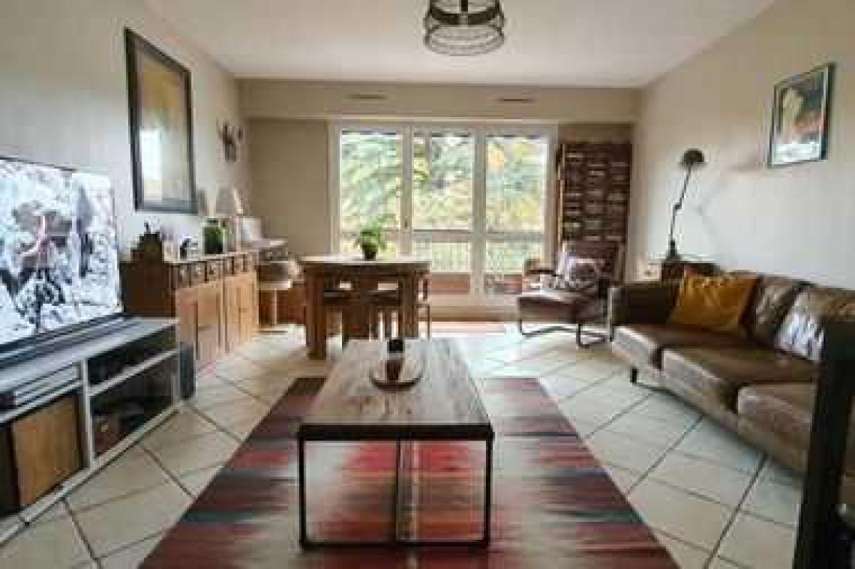 Condominio de 2 dormitorios en Yerres, France No. 34980