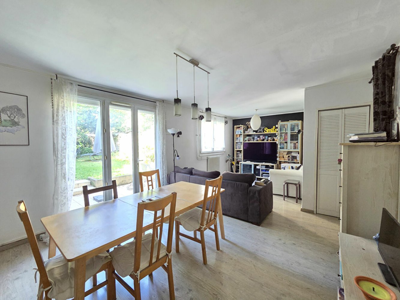 4 bedrooms House in Massy, France No. 296992