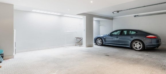 4 bedrooms House in Lisbon, Portugal No. 215318 2