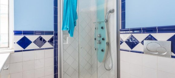 4 bedrooms House in Lisbon, Portugal No. 215318 22