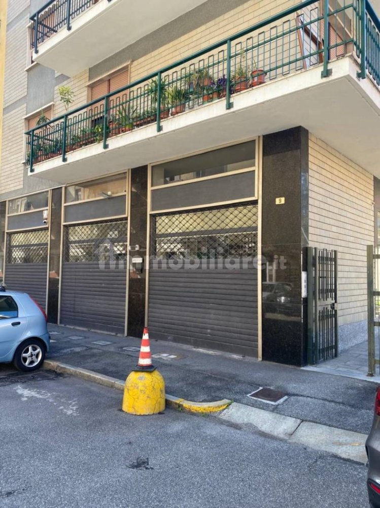 5 rooms Office in Turin, Italy No. 207307