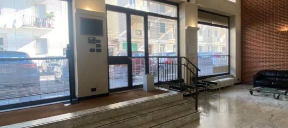5 rooms Office in Turin, Italy No. 207307 3