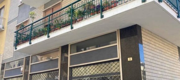 5 rooms Office in Turin, Italy No. 207307 2