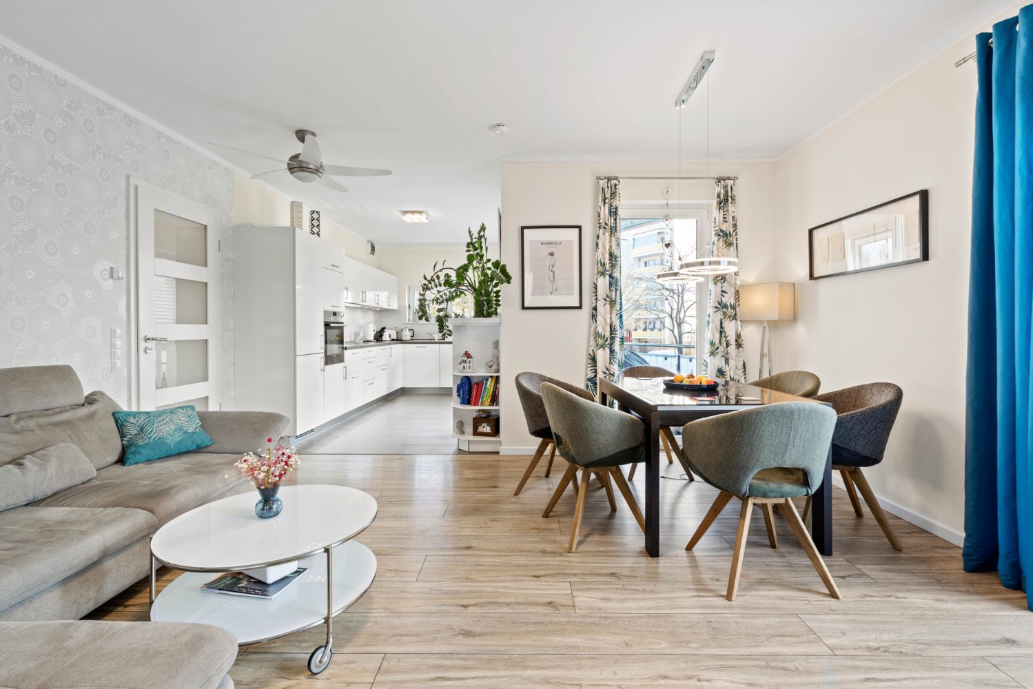 Apartamento de 3 dormitorios en Alt-Hohenschonhausen, Germany No. 63286