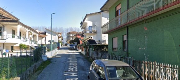 5 rooms Apartment in Grottolella, Italy No. 93692 2