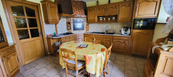 4 bedrooms House in Mayenne, France No. 95509 6