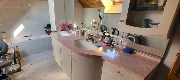 4 bedrooms House in Mayenne, France No. 95509 8